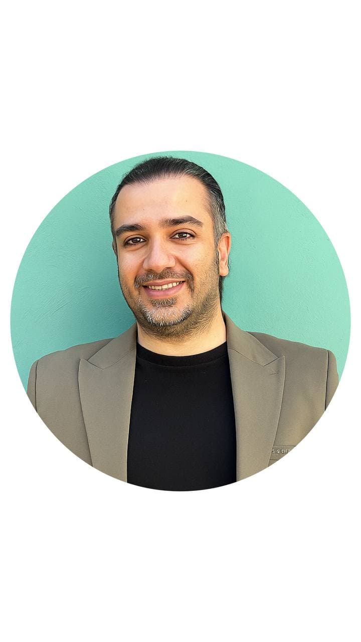 آقای حمیدرضا 
